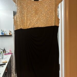 Connected Apparel Cream and Black Sheath Dress Sleeveless Midi